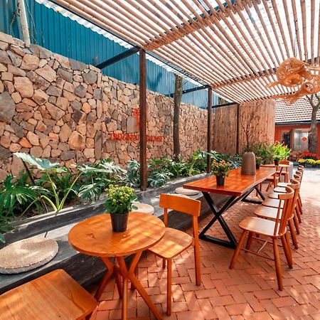 Truong Phu House - Hotel & Apartment Хюе Екстер'єр фото